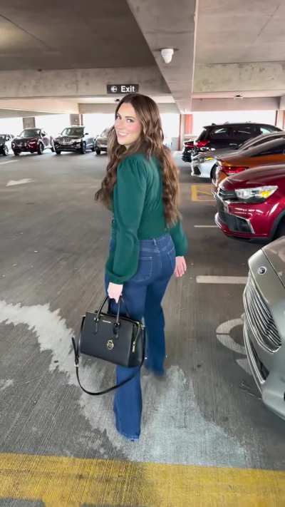 Proof that curves love a wide leg