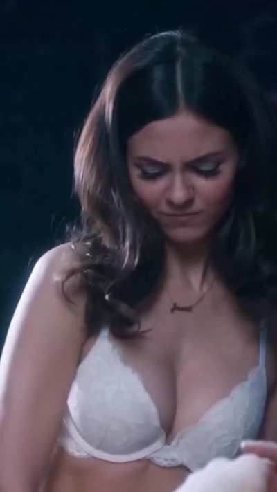 60 Seconds of Victoria Justice, would you rather have her as your Obedient Fucktoy or as your Mistress to Worship
