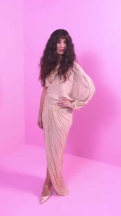 Tuba B&uuml;y&uuml;k&uuml;st&uuml;n Bazaar Magazine