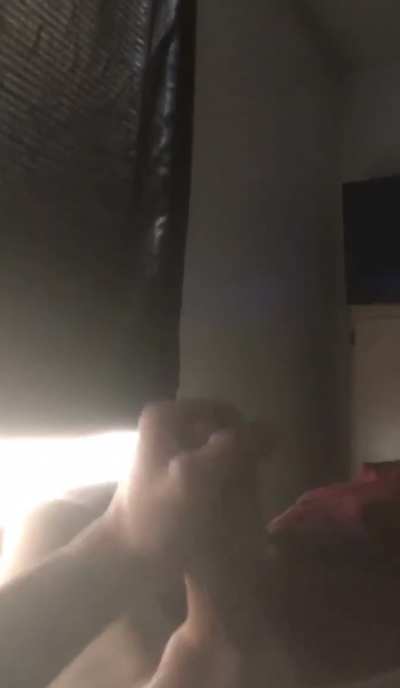 Rate my old cumshot and I&rsquo;ll dm you a current video