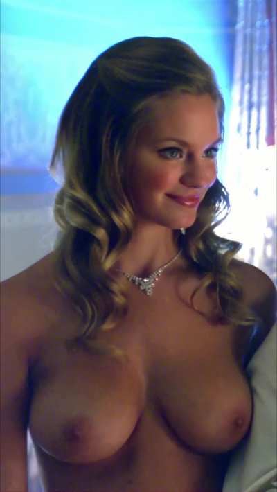 Chernise Yvette &ndash; A Very Harold &amp;amp; Kumar 3D Christmas (Enhanced)