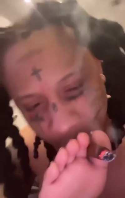 Y&rsquo;all would never catch me doing this shit😭