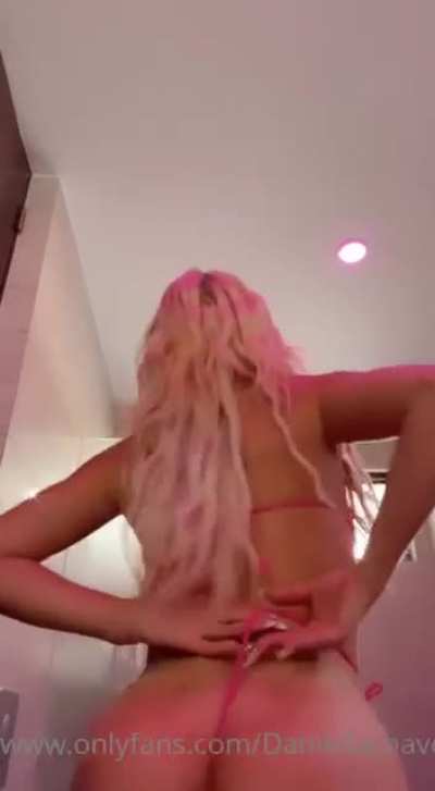 Incre&iacute;ble Daniella 🤫