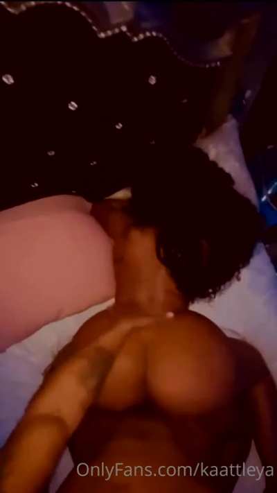 Face down&hellip;. 🍑⬆️