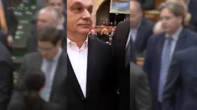 val&oacute;ban j&oacute;l nyomja az &ouml;reg