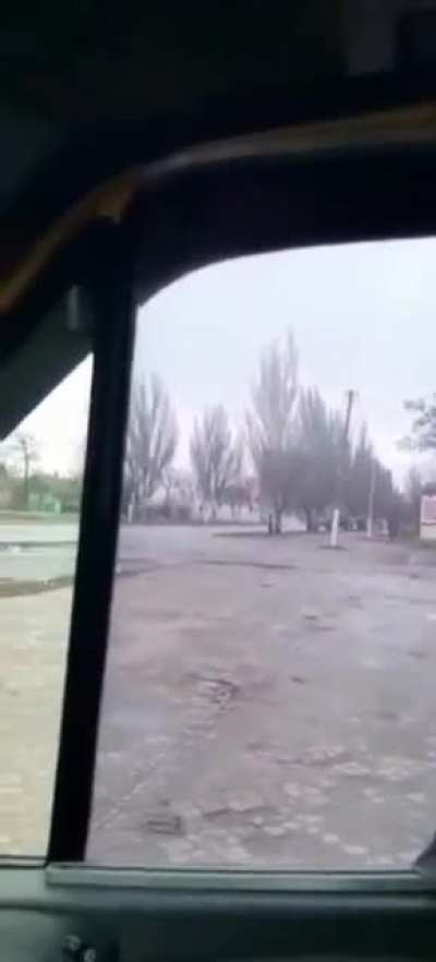 A Ukrainian driver in Melitopol found himself in an extremely unpleasant situation: while overtaking a refueling tank, he accidentally got into the line of fire.