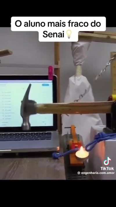 O MAUS FRACO!