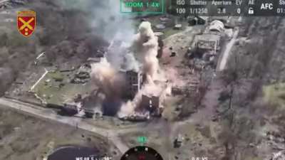 Drone footage provided by the Ukrainian 43rd Artillery Brigade shows an attack on a Russian position using 2S7 