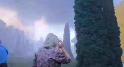 Ru pov: The moment of the strike on the shopping center "Galaktika" in Donetsk