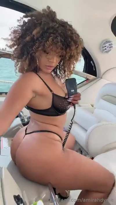 Ass💛 Her full, up to date OF content folder⬇️