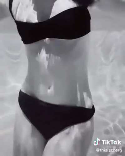 Phoebe Tonkin