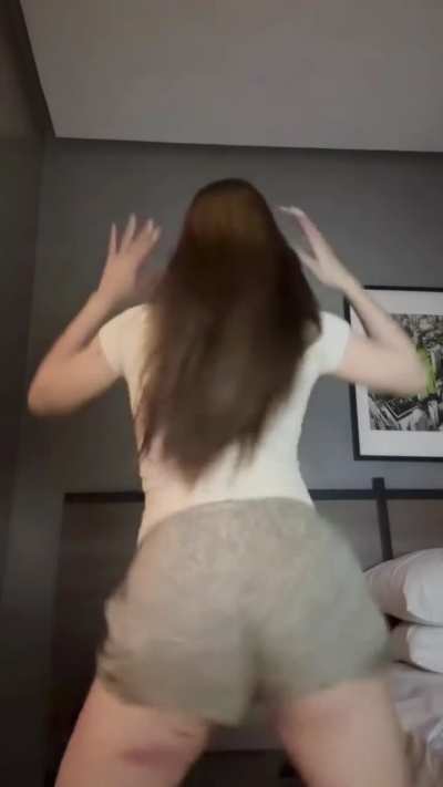 IG @fav_strawberry17