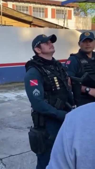 Cabo pardal est&aacute; de olho...