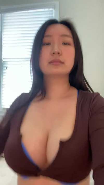 I love bouncing my tits around 😇