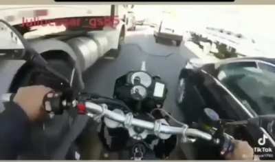 Her&oacute;i em duas rodas!