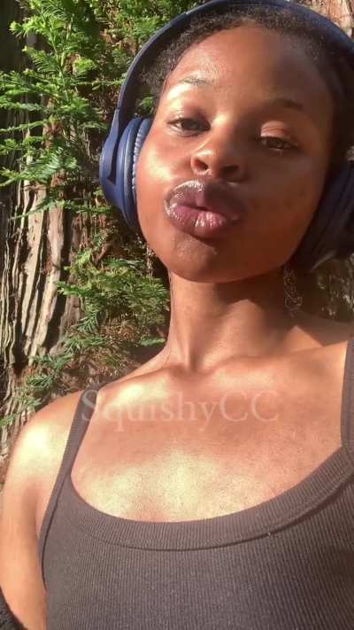 Glossy in nature 