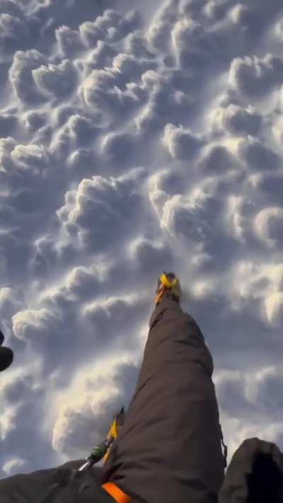 Walking on clouds atop Ecuador&rsquo;s tallest peak: Volc&aacute;n Chimborazo &mdash; 6,286 metres / 20,623 feet