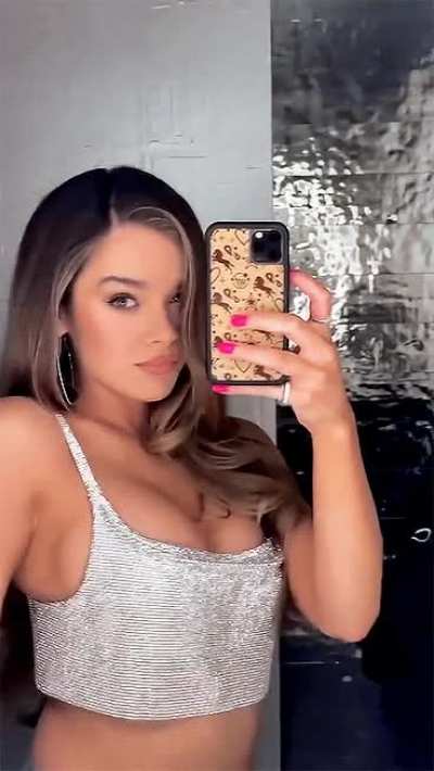 Not been able to jerkoff for two days but now Hailee Steinfeld will help me change that