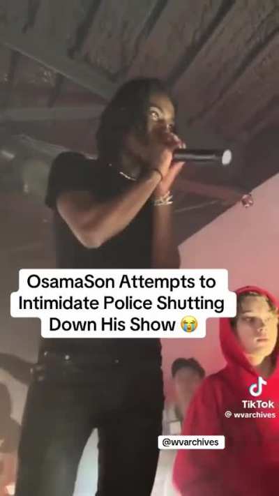 &ldquo;I see red&rdquo; ahh rapper💀💀💀