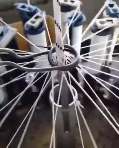 Never knew the process to make laces were so satisfying.