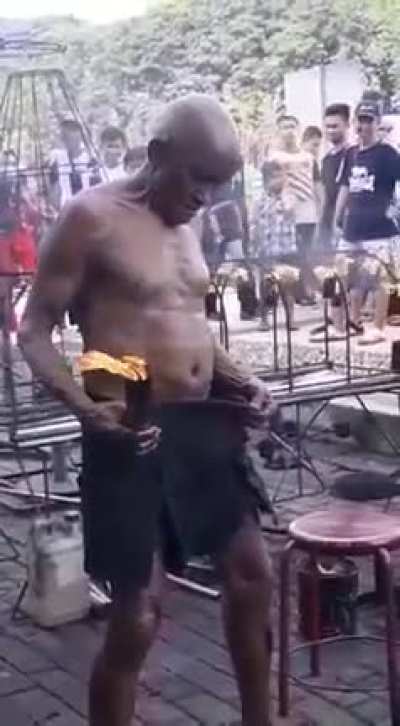 I don&rsquo;t think even Steve-O can pull off that maneuver..... mad skills or no penis. Not sure which one.