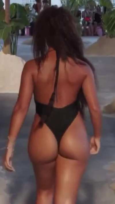 Caitlyn (@bby_cai)