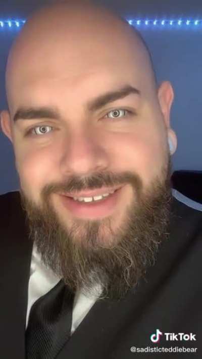 Daddy is reduced to fingering his ring light because ya'll too busy playing on reddit