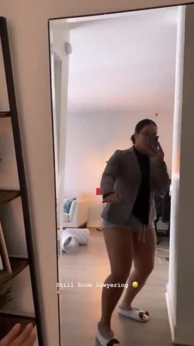 👸🏻🤳🏻