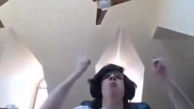 Finalmente achei esse magn&iacute;fico video