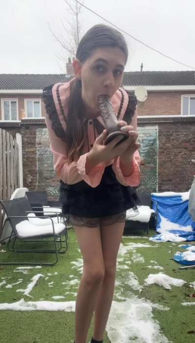 Using bbc dildo in snowy weather