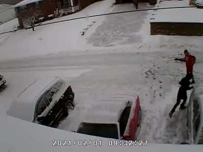 Man kills 2 neighbors over snow dispute, commits suicide