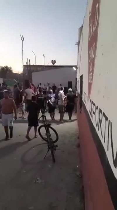 Vecino de Laferrere filmó un supuesto OVNI sobrevolando la localidad
