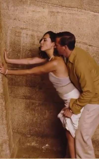 Gal Gadot&rsquo;s first sex scene/nude scene will break the internet