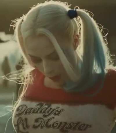 Harley Quinn (Margot Robbie) - Suicide Squad (2016)