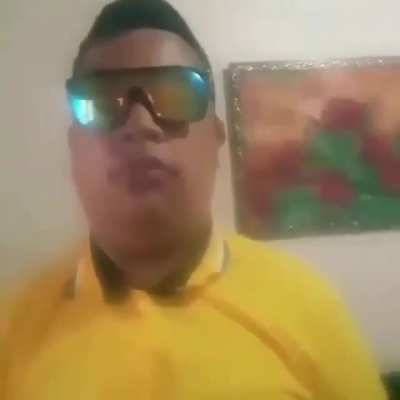 se especula que essa besta enjaulada se chama jhohuevert&eacute;rios