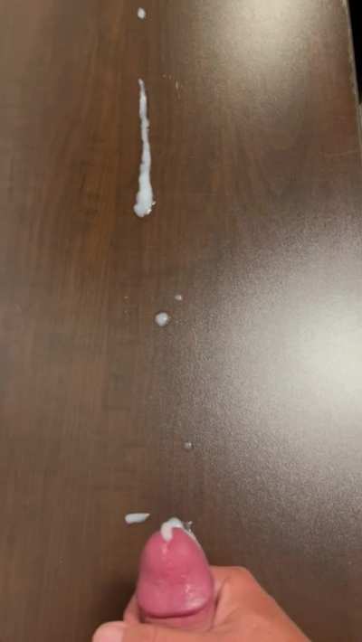 Hotel desk didn&rsquo;t see that cumming 🤣 (40)