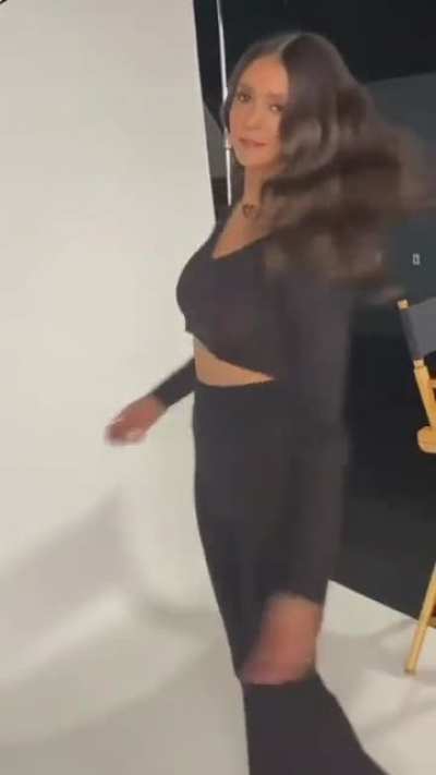 Nina Dobrev