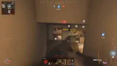 Always check the roof (@cameraman_john)