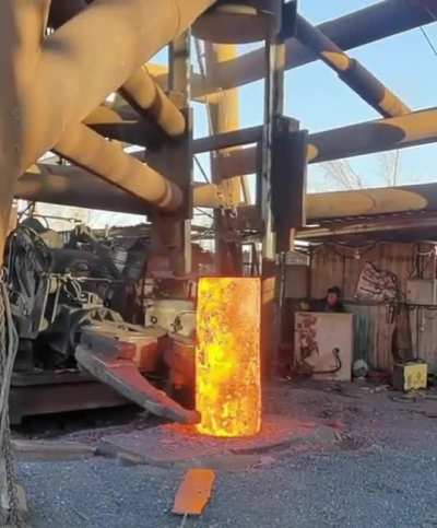 This forging hammer