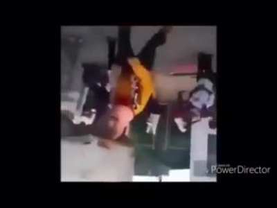 era un jojo :O