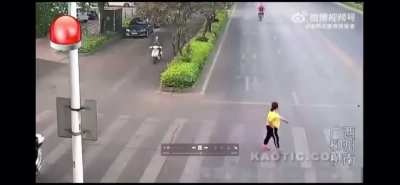 That&rsquo;s one way to cross a crosswalk