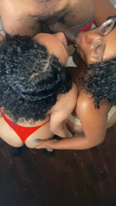Sucking her mans cock with her while hubby records 👀😍