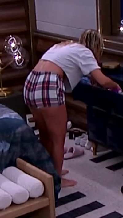 Reilly BB25 underboob
