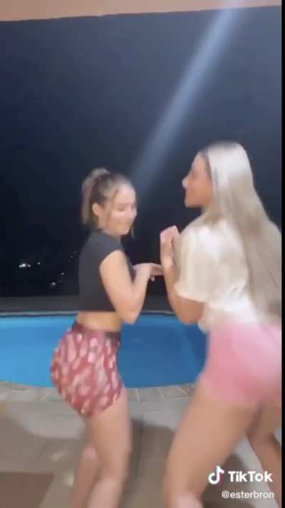 Volleyball shorts