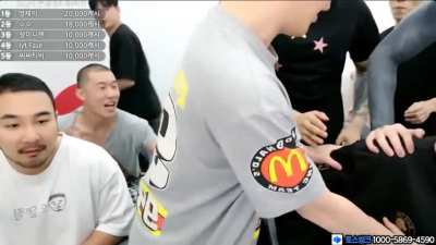 Remember "Angry Korean gamer"? this is what he's doing in 2025.