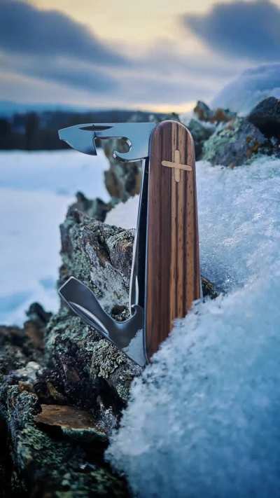Winter timelaspe with the Spartan rocking Zebrawood scales.