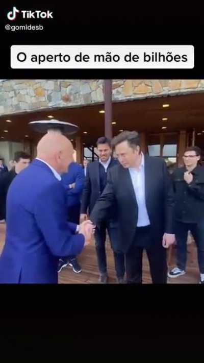 S&oacute; faltou o Primo Rico nesse encontro.