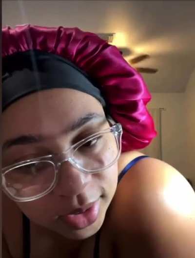 Clapping on LIVE