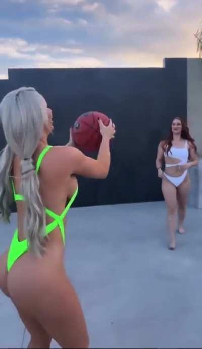 Laci Kay (@lacikaysomers) and Stefani (@stefanisomers)