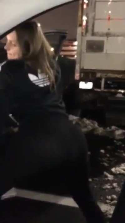 you can see her panties through the tights 😩